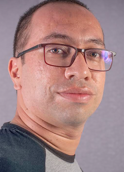 Fotografía a color en primer plano de Jose Luis Aparicio Erazo